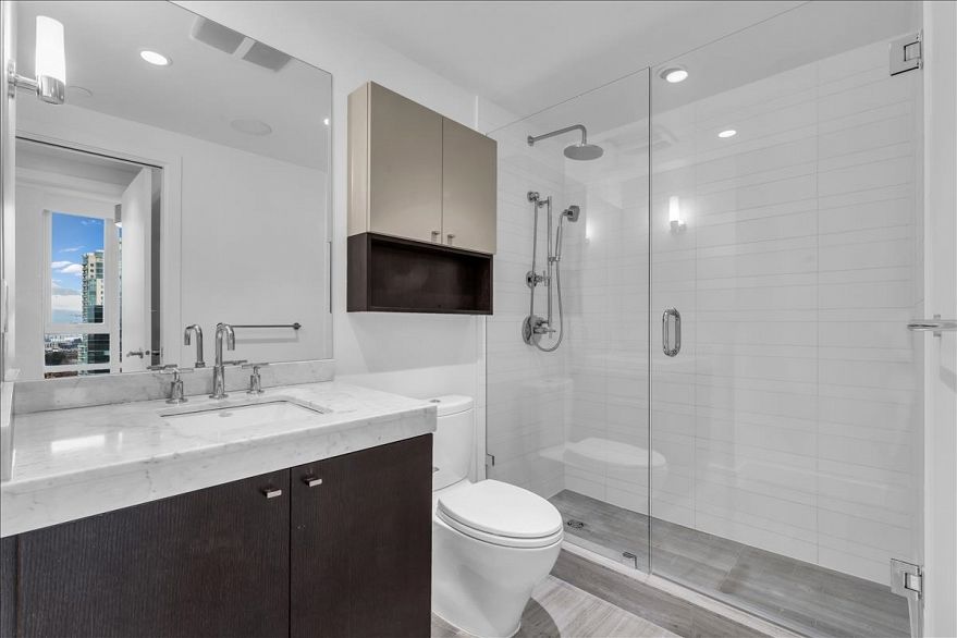 2016 1618 Quebec Street