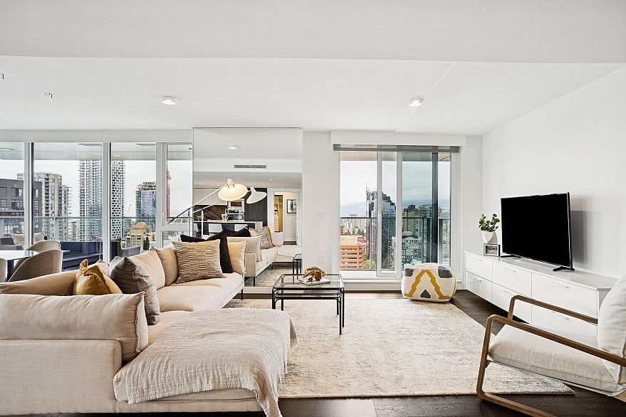 3306 1111 Richards Street