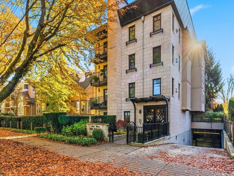 100 656 W 13th Avenue