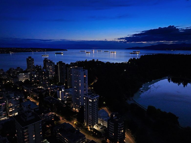 1501 845 Chilco Street