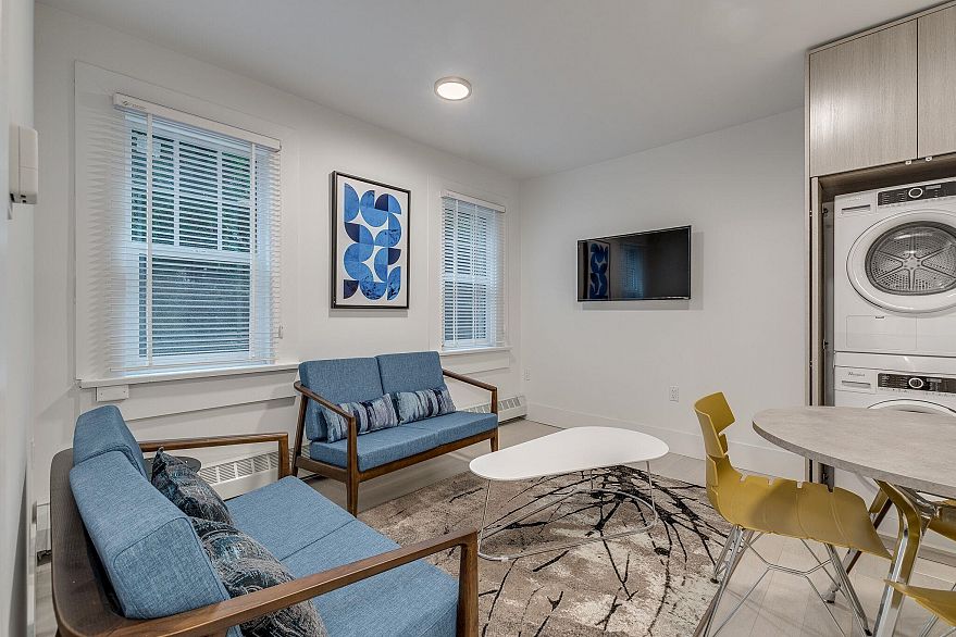 206 1425 HARO STREET, Vancouver BC V6G 1G2