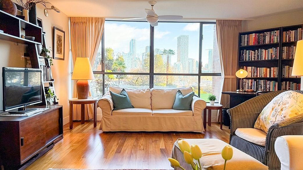 109 1490 Pennyfarthing Drive