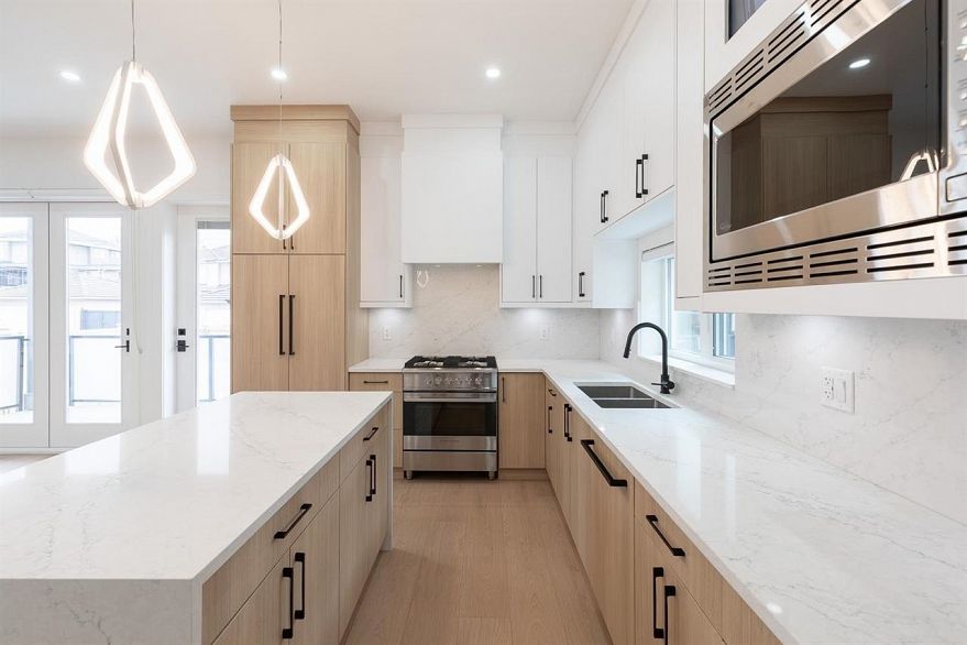 2 6964 Inverness Street