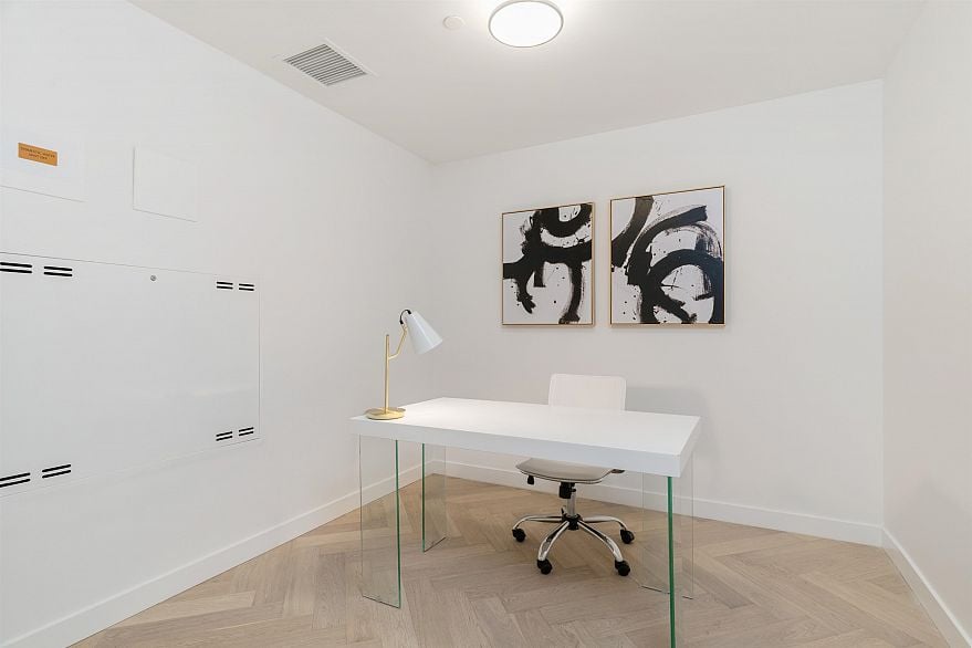 4906 1480 Howe Street