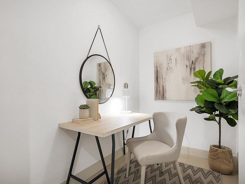 806 565 Smithe Street