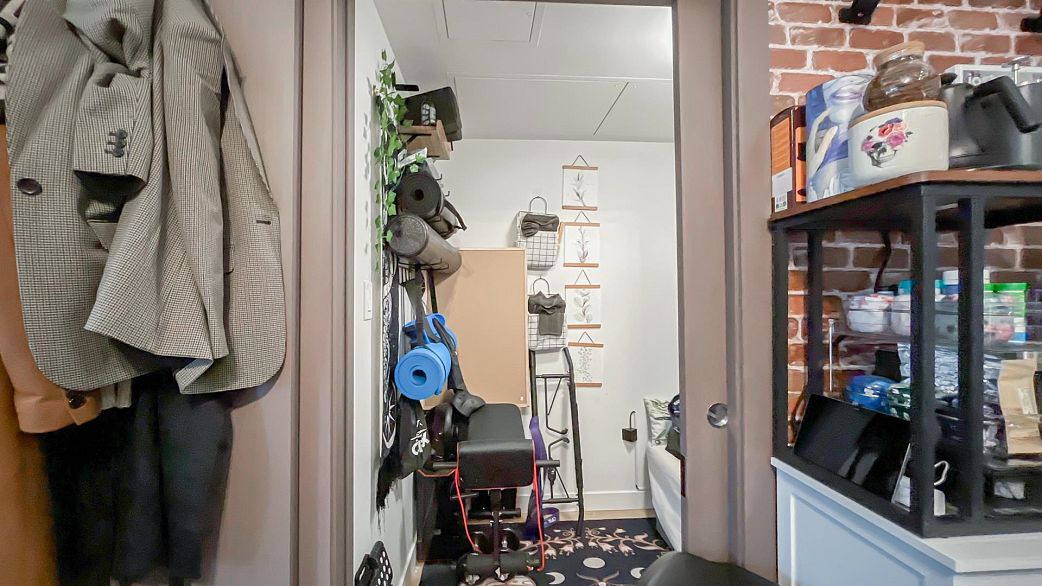 1205 68 Smithe Street