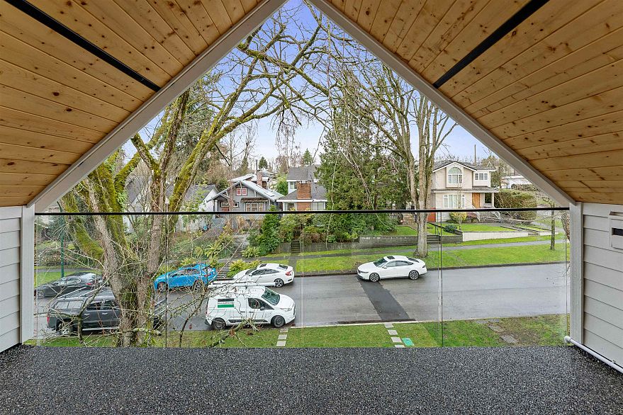 1 3218 W 38th Avenue