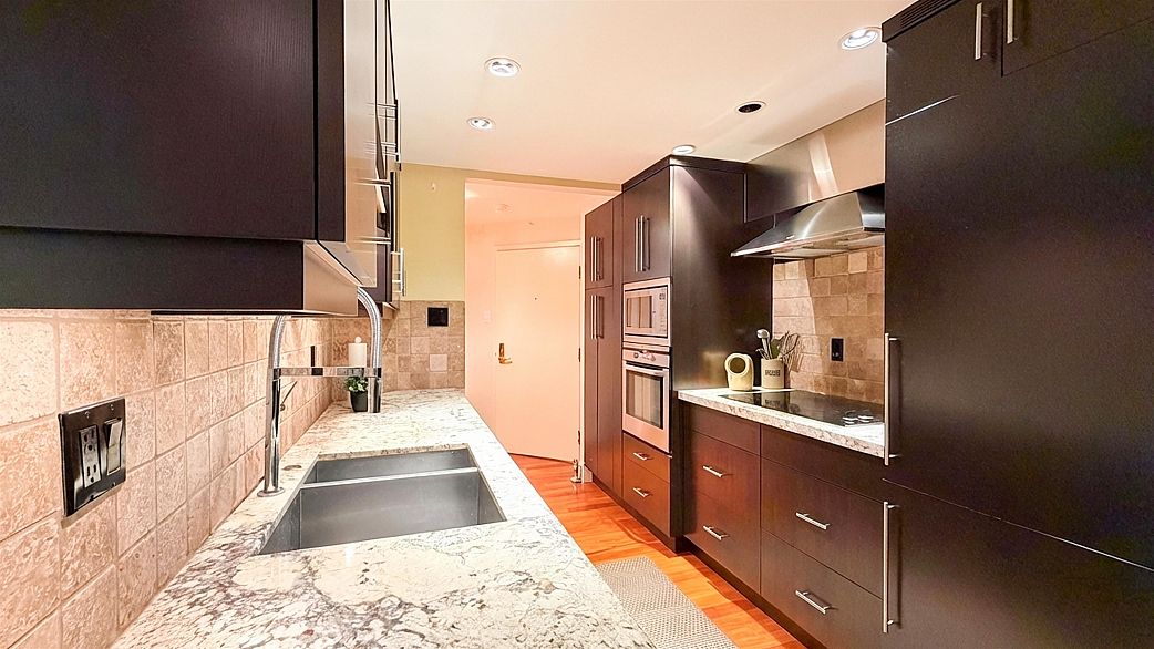 109 1490 Pennyfarthing Drive