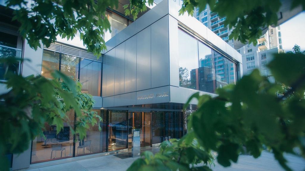 4906 1480 Howe Street