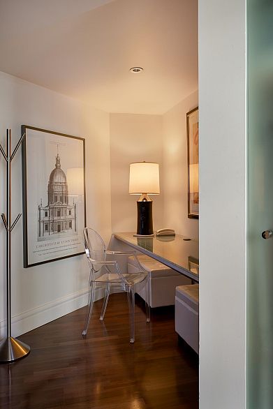 401 988 Richards Street