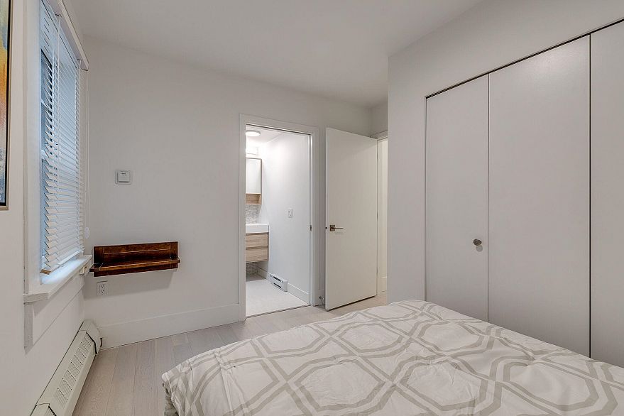 206 1425 HARO STREET, Vancouver BC V6G 1G2