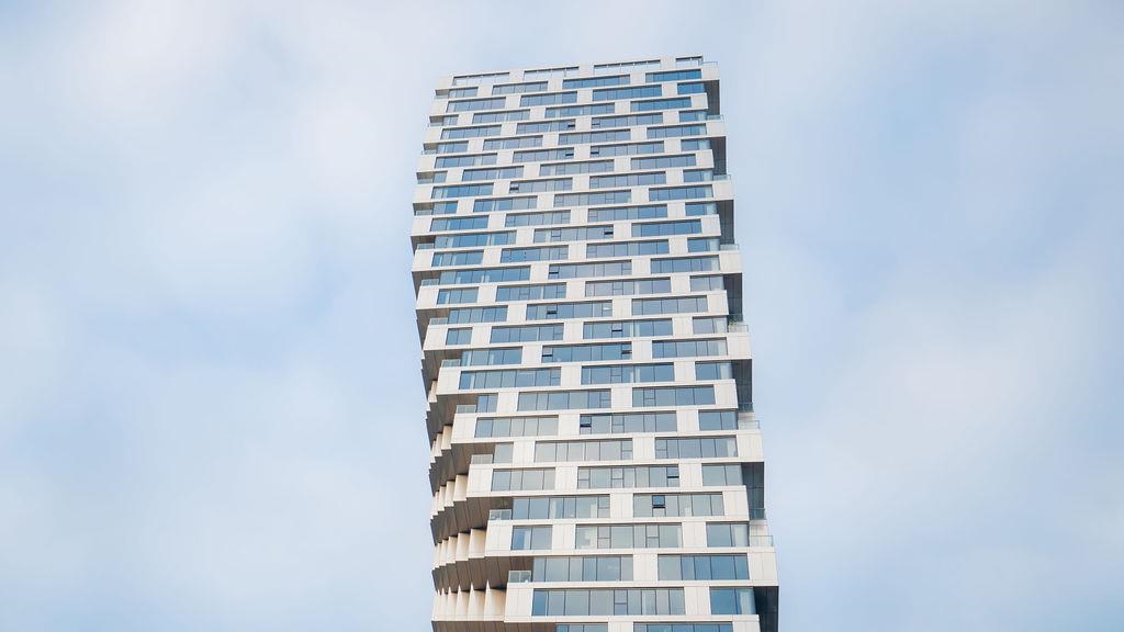 4906 1480 Howe Street