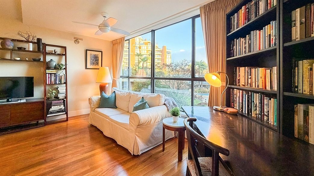 109 1490 Pennyfarthing Drive