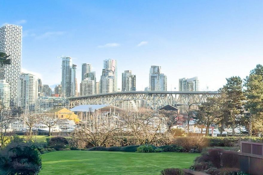 109 1490 Pennyfarthing Drive