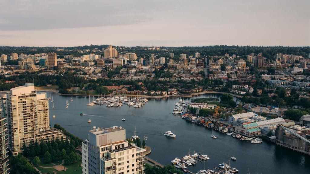 4906 1480 Howe Street