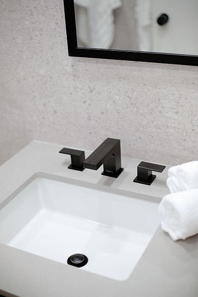 703 1288 Alberni Street