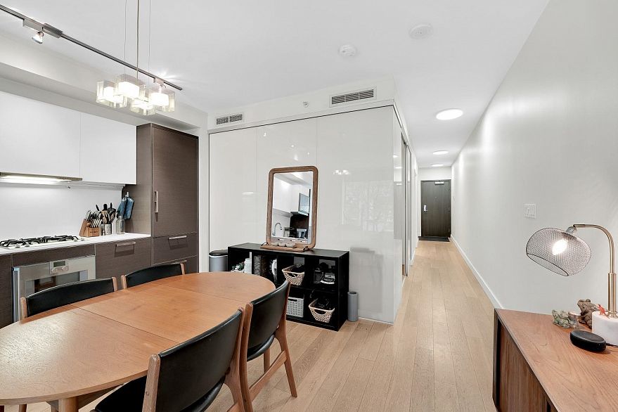 205 1477 WEST PENDER STREET, Vancouver BC V6G 2S3