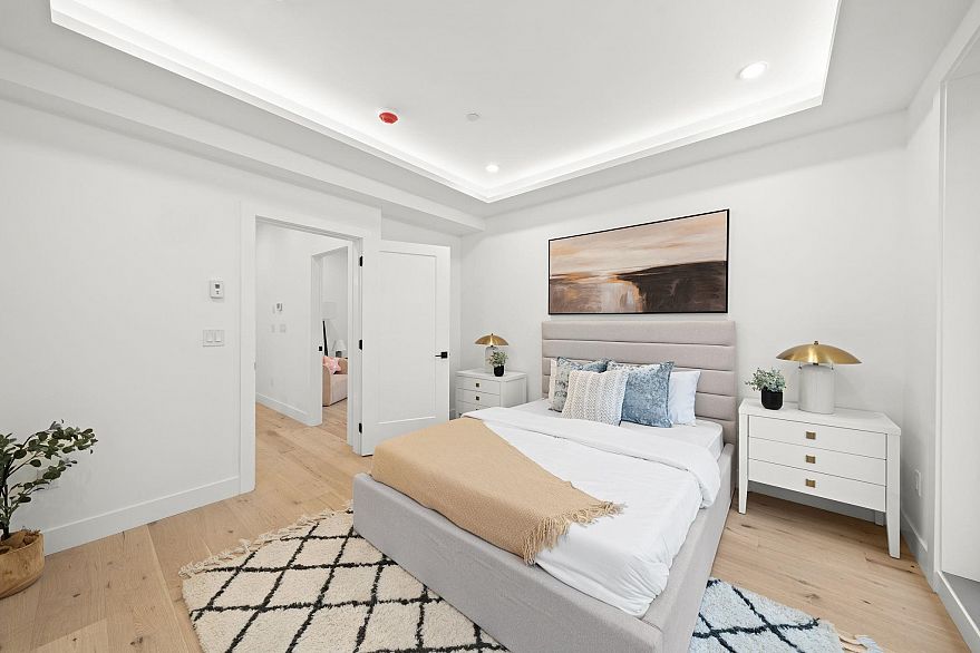 1 1967 E 13th Avenue