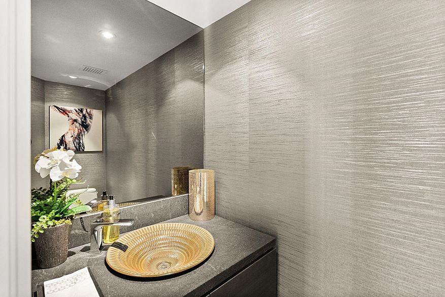 702 1311 Beach Avenue