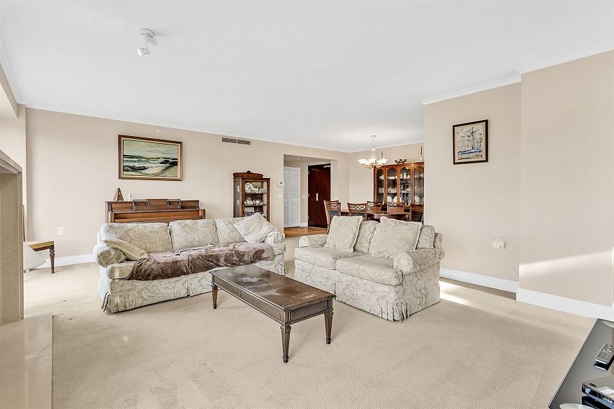 508 618 W 45th Avenue