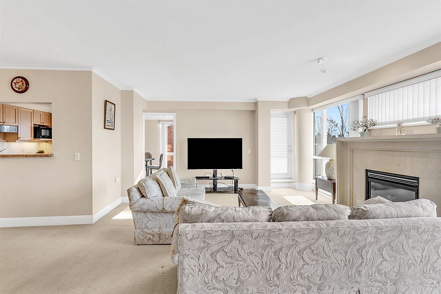 508 618 W 45th Avenue