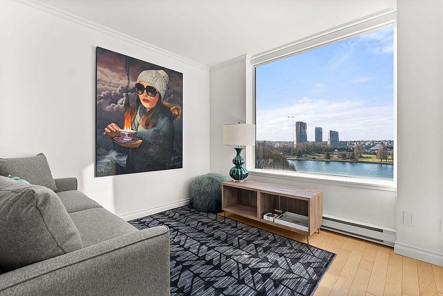 702 1311 Beach Avenue