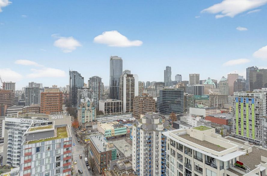 2701 1111 Richards Street