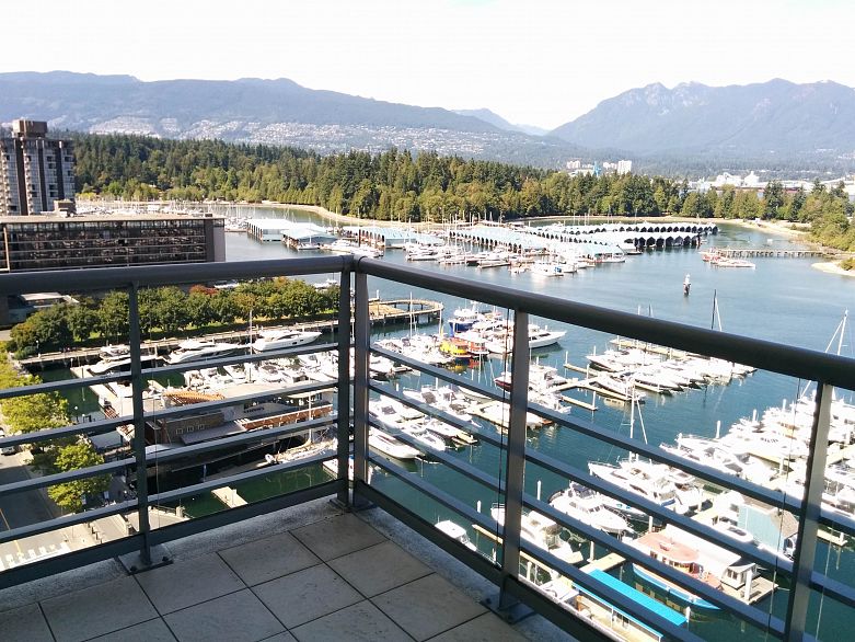 1701 499 Broughton Street