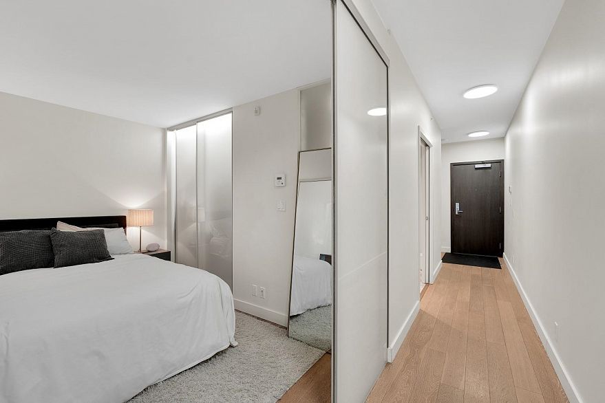 205 1477 WEST PENDER STREET, Vancouver BC V6G 2S3