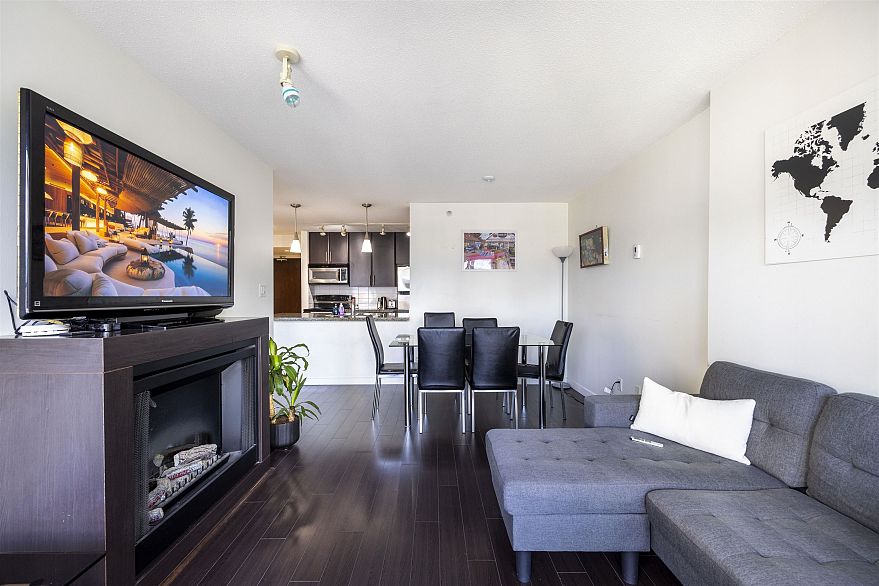 2006 58 Keefer Place