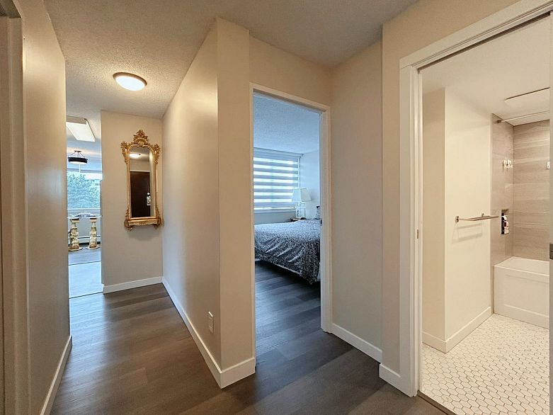 606 1740 Comox Street