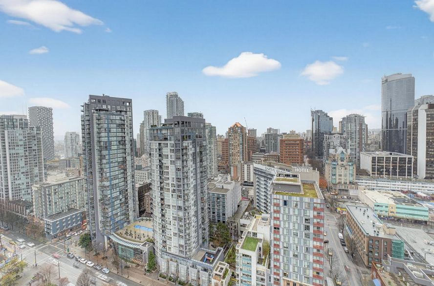 2701 1111 Richards Street