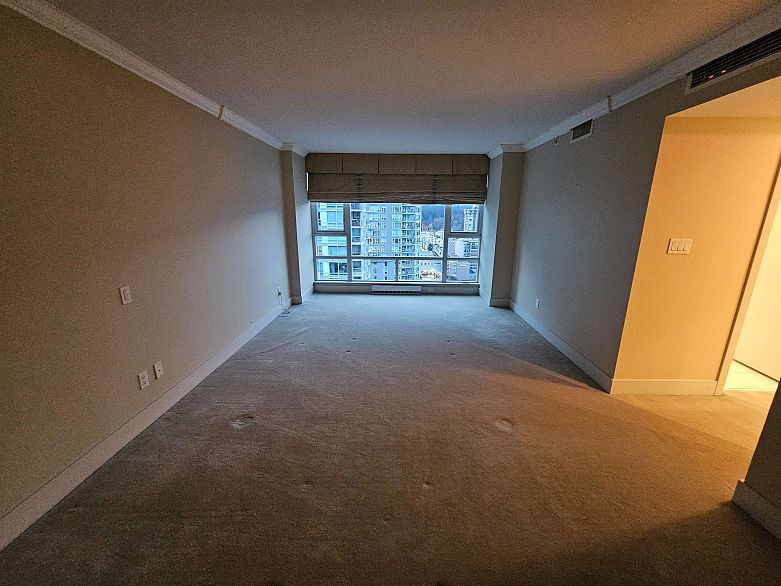 1701 499 Broughton Street