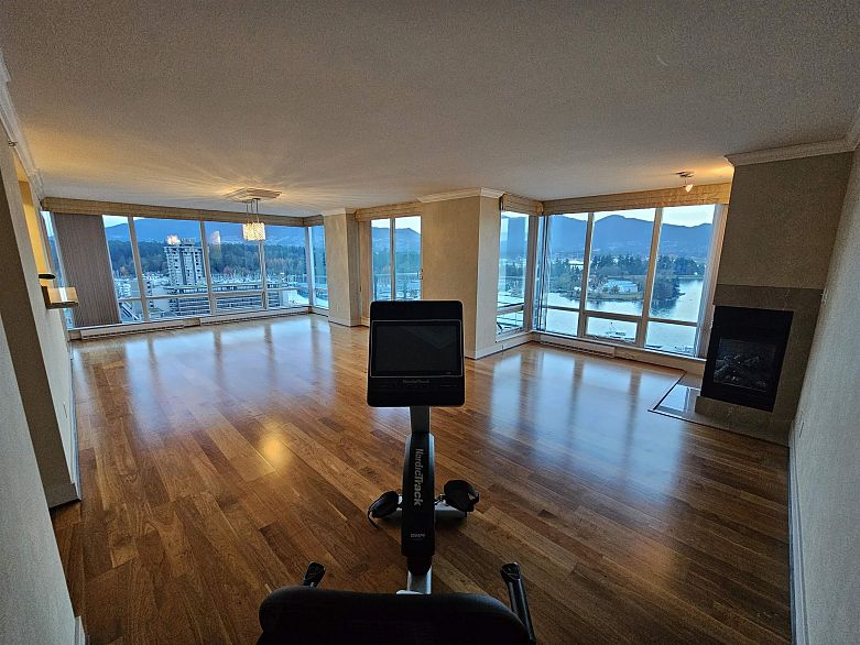 1701 499 Broughton Street