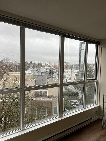 412 288 E 8th Avenue