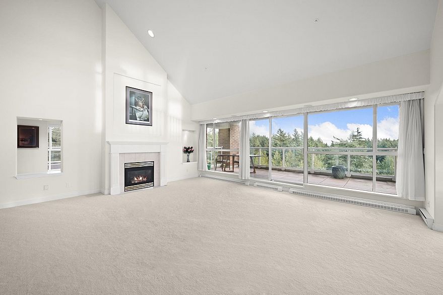 1700 5615 Hampton Place