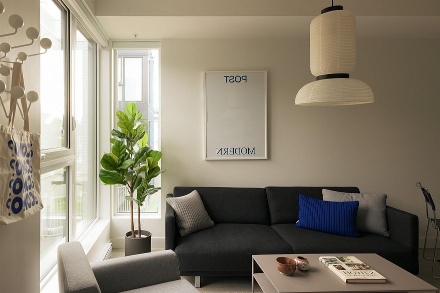 215 322 E 15th Avenue