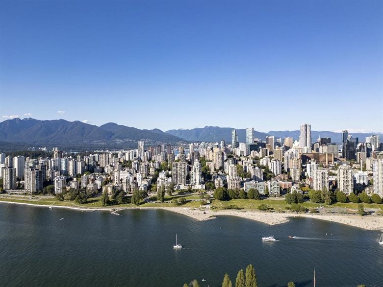 702 1311 Beach Avenue