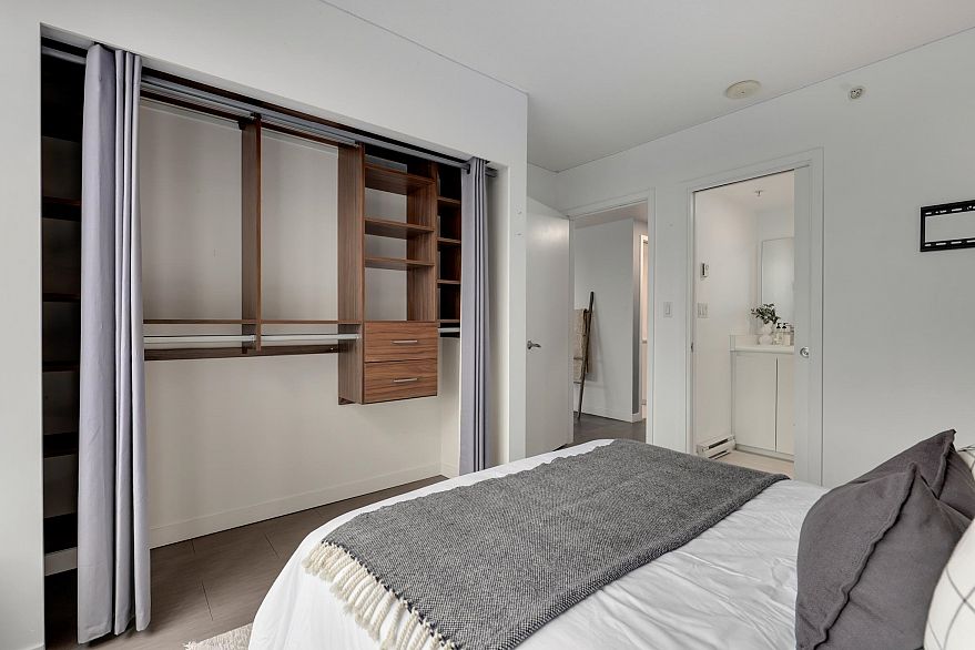 1102 66 W Cordova Street