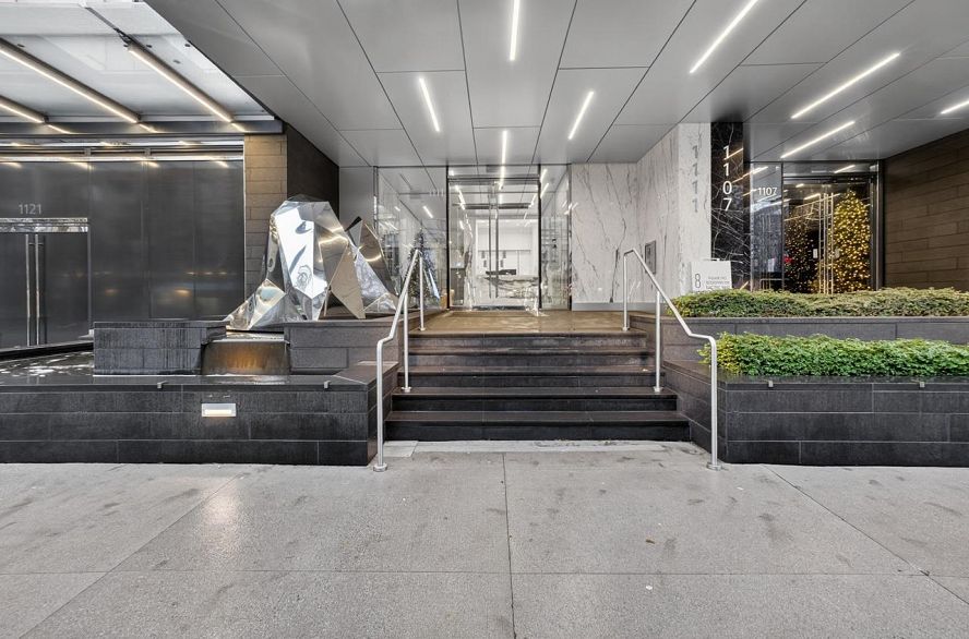 2701 1111 Richards Street