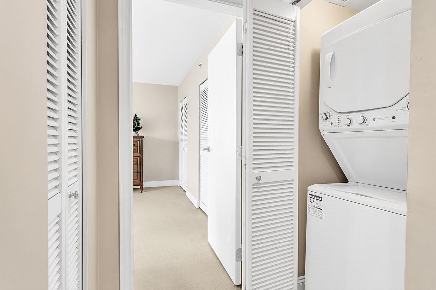 508 618 W 45th Avenue