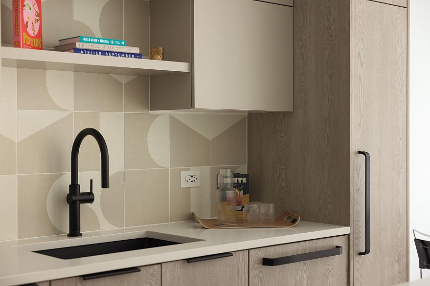 215 322 E 15th Avenue