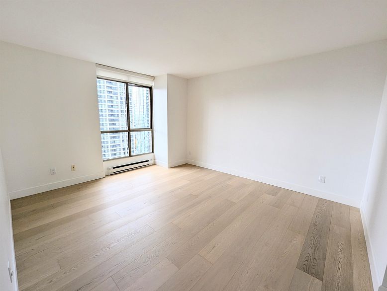 1903 867 Hamilton Street