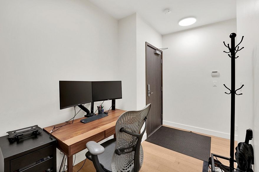 205 1477 WEST PENDER STREET, Vancouver BC V6G 2S3