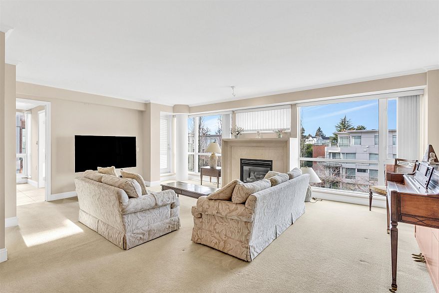 508 618 W 45th Avenue