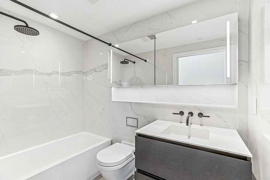 2103 620 Cardero Street