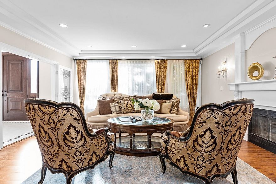 6968 Churchill Street