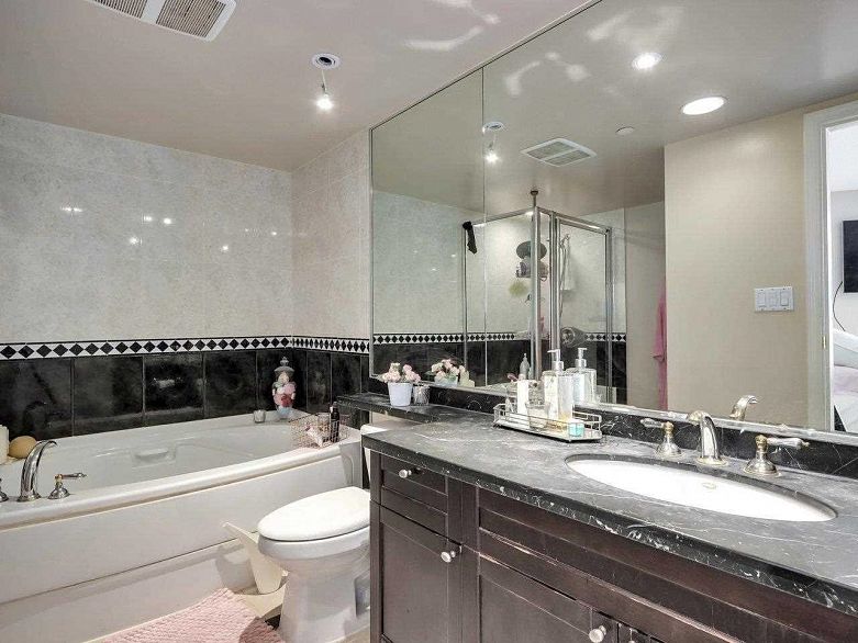 1601 1383 Marinaside Crescent