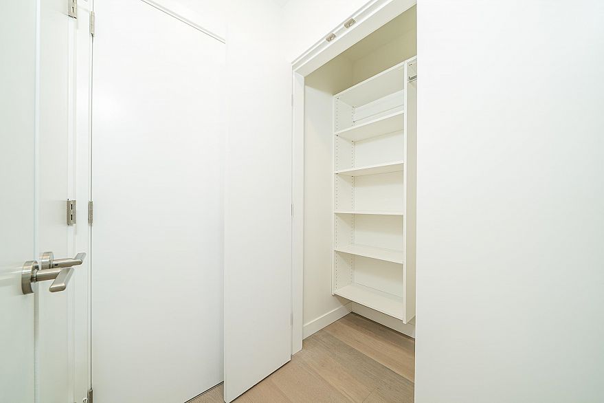 501 5212 Cambie Street