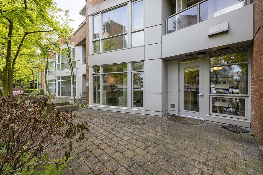 205 638 W 45th Avenue